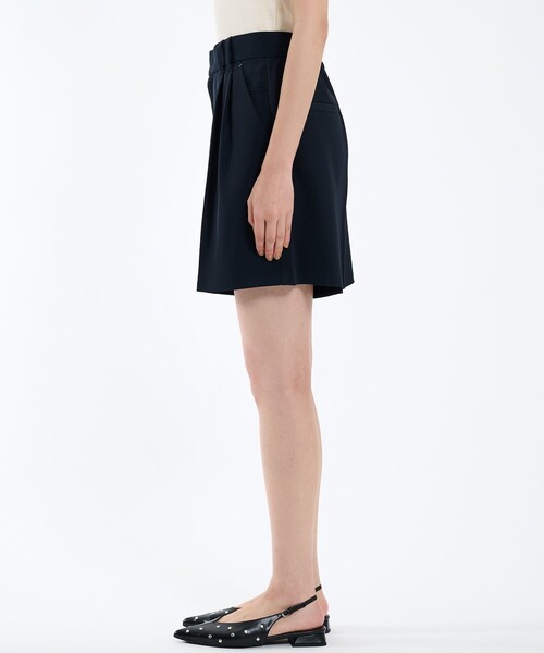 PUBLIC TOKYO（パブリックトウキョウ）の「ダブルタックハーフパンツ（その他パンツ・レディース・ネイビー/ブラウン・1/2）」の4枚目の写真