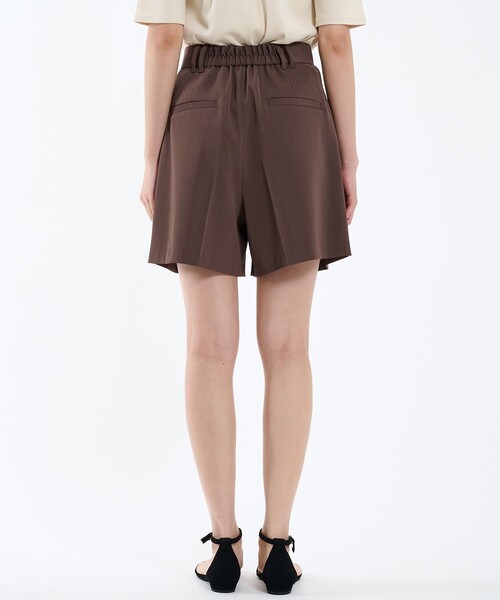 PUBLIC TOKYO（パブリックトウキョウ）の「ダブルタックハーフパンツ（その他パンツ・レディース・ネイビー/ブラウン・1/2）」の16枚目の写真