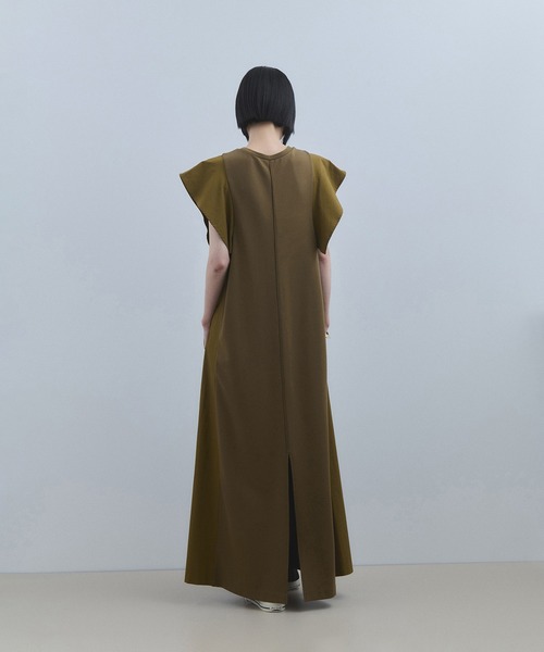 ADAM ET ROPE'(アダムエロペ)の「【WEB限定】セミフレアワンピース(ワンピース・レディース・ブラック/ブラウン/チャコールグレー・FREE)」の18枚目の写真