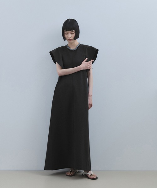 ADAM ET ROPE'(アダムエロペ)の「【WEB限定】セミフレアワンピース(ワンピース・レディース・ブラック/ブラウン/チャコールグレー・FREE)」の19枚目の写真