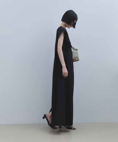 ADAM ET ROPE'(アダムエロペ)の「【WEB限定】セミフレアワンピース(ワンピース・レディース・ブラック/ブラウン/チャコールグレー・FREE)」の22枚目の写真