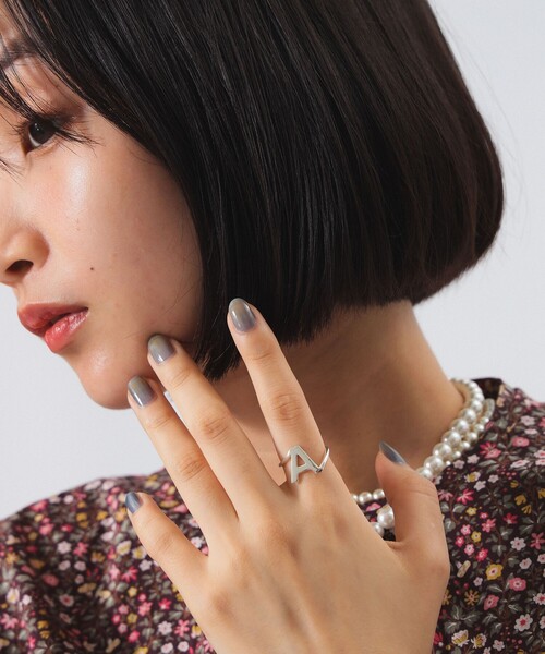 BEAMS BOY(ビームスボーイ)の「シルバー925 イニシャル リング(リング・レディース・A/R/M/K/H/Y/S・ONE SIZE)」の1枚目の写真