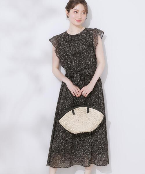 couture brooch（クチュールブローチ）の「【一枚で着映える・楽ちん・ドライタッチ】フリルスリーブワンピース（ワンピース・レディース・ブルー/サンドベージュ/ブラック系・36/40/38/42）」の19枚目の写真