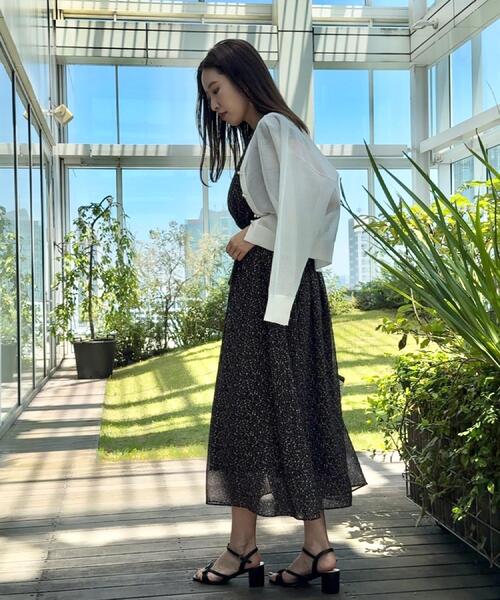 couture brooch（クチュールブローチ）の「【一枚で着映える・楽ちん・ドライタッチ】フリルスリーブワンピース（ワンピース・レディース・ブルー/サンドベージュ/ブラック系・36/40/38/42）」の12枚目の写真