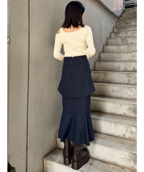 MURUA(ムルーア)の「ショルダーカットレイヤードライクリブニット(ニット/セーター・レディース・ブルー/ブラック/アイボリー・FREE)」の16枚目の写真