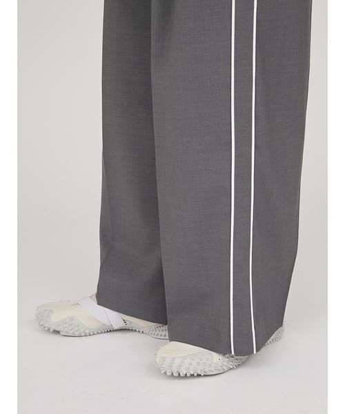 emmi（エミ）の「イージーケアサイドラインパンツ（スラックス・レディース・ブラック/オフホワイト/グレー・0/1）」の12枚目の写真