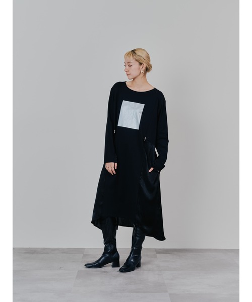 DOLLUPOOPS（ドールアップウップス）の「箔プリントカットソーワンピース（ワンピース・レディース・ブルー/ブラック/ブラウン・38）」の4枚目の写真