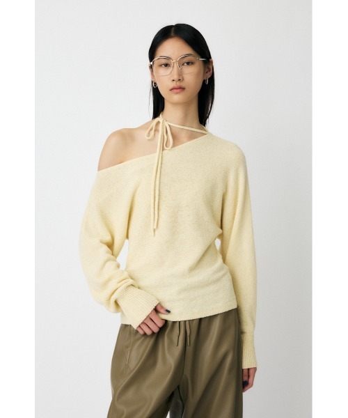 MOUSSY（マウジー）の「ONE SHOULDER ニットトップス　冬服（ニット/セーター・レディース・ブラウン/レッド/オフホワイト/ブラック・FREE）」の2枚目の写真