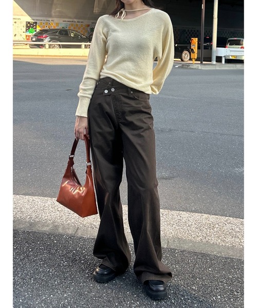 MOUSSY（マウジー）の「ONE SHOULDER ニットトップス　冬服（ニット/セーター・レディース・ブラウン/レッド/オフホワイト/ブラック・FREE）」の11枚目の写真