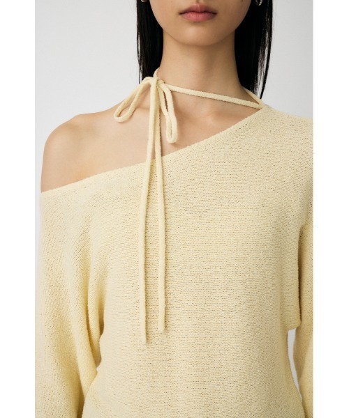 MOUSSY（マウジー）の「ONE SHOULDER ニットトップス　冬服（ニット/セーター・レディース・ブラウン/レッド/オフホワイト/ブラック・FREE）」の15枚目の写真