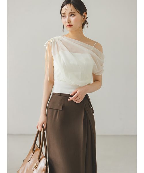 SNIDEL（スナイデル）の「ベルトデザインタイトスカート（スカート・レディース・ブラウン/グレー/アイボリー・0/1）」の8枚目の写真