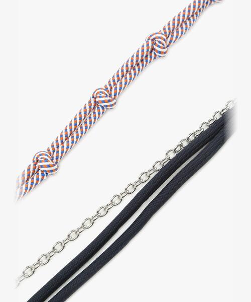To b. by agnes b.（トゥービーバイアニエスベー）の「チェーンコード モバイル ショルダーストラップ（スマホケース/カバー・レディース・ネイビー・FREE）」の2枚目の写真