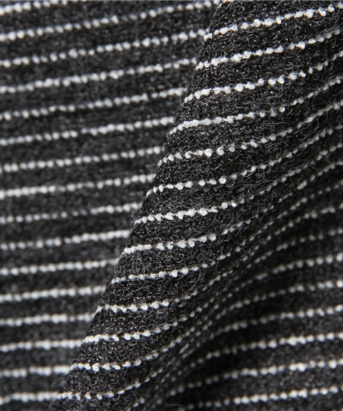 VENCEEXCHANGE(ヴァンスエクスチェンジ)の「WフェイスボーダーVネックロンT (Tシャツ/カットソー・メンズ・ブラック/グレー・LARGE/MEDIUM/SMALL)」の5枚目の写真