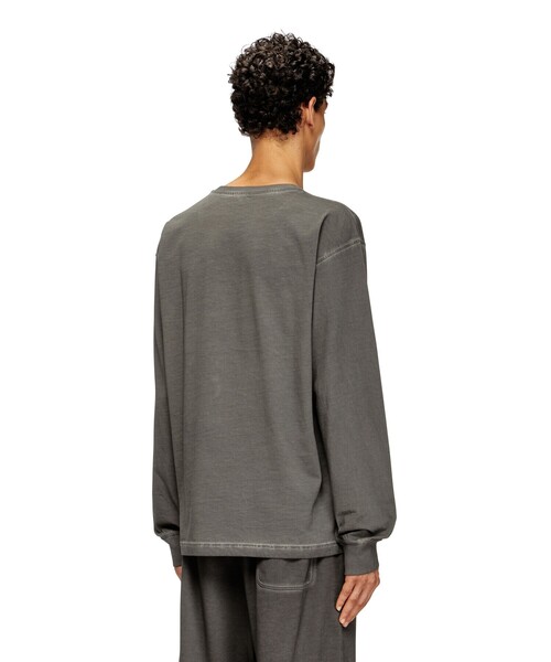 DIESEL（ディーゼル）の「メンズ 長袖Tシャツ T-NORM-LS-T7（Tシャツ/カットソー・メンズ・ブラック・SMALL/MEDIUM/LARGE/XX-LARGE/X-SMALL/XXX-LARGE/X-LARGE）」の2枚目の写真