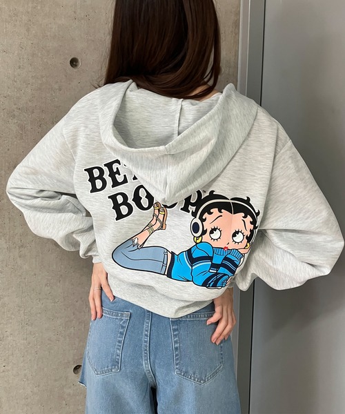 セール】BETTY BOOPバックプリントショート丈ZIPパーカー