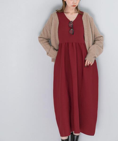 URBAN RESEARCH ROSSO WOMEN（アーバンリサーチ　ロッソ）の「『WEB/一部店舗限定』フォルムシルエットVネックリブワンピース（ワンピース・レディース・ネイビー/モカ/レッド・38/36）」の10枚目の写真