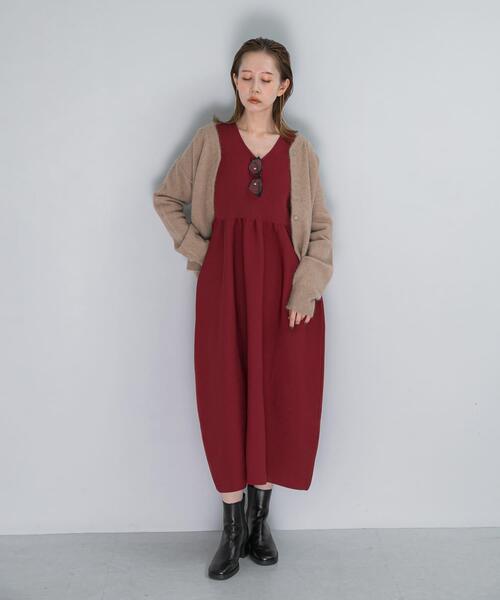 WEB/一部店舗限定』フォルムシルエットVネックリブワンピース