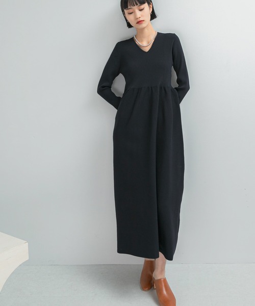 アーバンリサーチロッソ フォルムシルエットVネックリブワンピース ロング WEB限定』フォルムシルエットVネックリブワンピース（マキシ丈