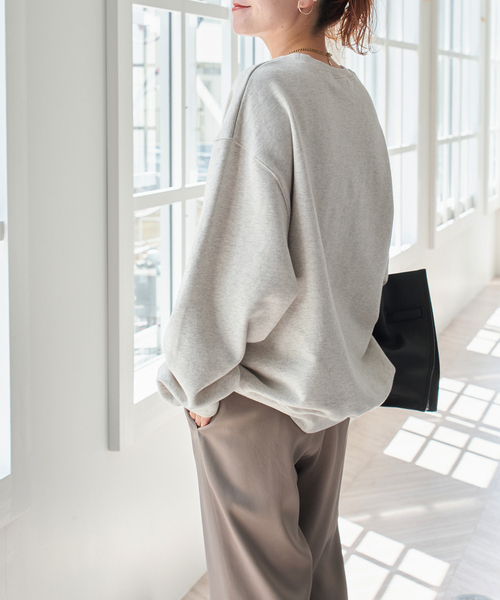 Spick & Span（スピックアンドスパン）の「ロゴスウェット（スウェット・レディース・ライトグレー/アイボリー・FREE）」の5枚目の写真