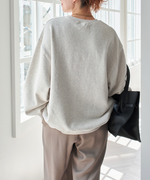 Spick & Span（スピックアンドスパン）の「ロゴスウェット（スウェット・レディース・ライトグレー/アイボリー・FREE）」の6枚目の写真