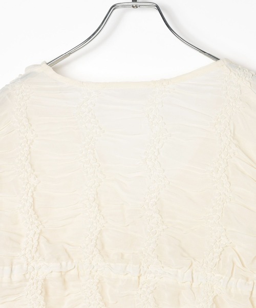 BAYFLOW（ベイフロー）の「[夏から秋に活躍]シャーリングシフォンカーディガン（カーディガン/ボレロ・レディース・オフホワイト/ブラック・FREE）」の19枚目の写真