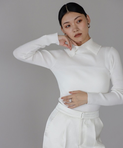 back button high neck knit with collar / ポロ襟付きバックボタン