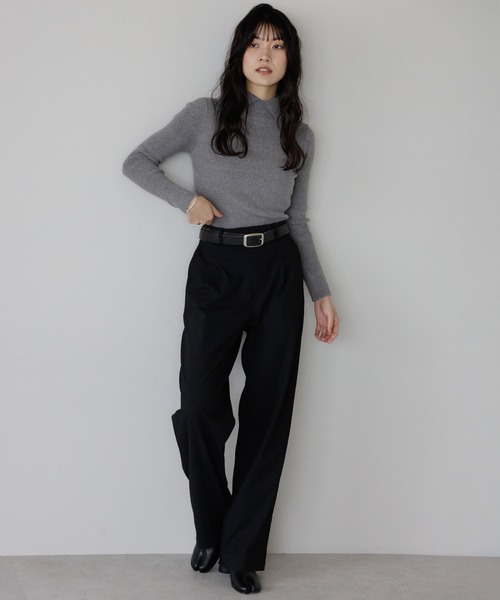 ENC（エンク）の「back button high neck knit with collar / ポロ襟付きバックボタンハイネックもっちりニット（ニット/セーター・レディース・ネイビー/グレー/オフホワイト・FREE）」の13枚目の写真