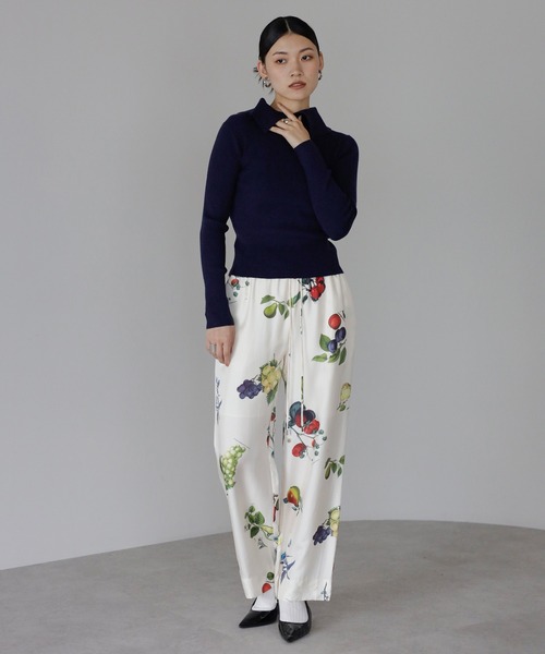 ENC（エンク）の「back button high neck knit with collar / ポロ襟付きバックボタンハイネックもっちりニット（ニット/セーター・レディース・ネイビー/グレー/オフホワイト・FREE）」の19枚目の写真