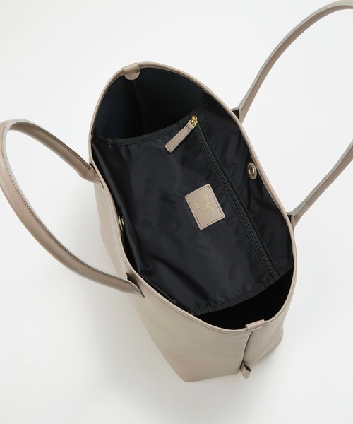 Breath TOPKAPI(ブレストプカピ)の「【Breath TOPKAPI】RIPPLE リプル レザーハンドル A4 トートバッグ(トートバッグ・レディース・ブラック/アイボリー/グレイッシュベージュ・FREE)」の14枚目の写真
