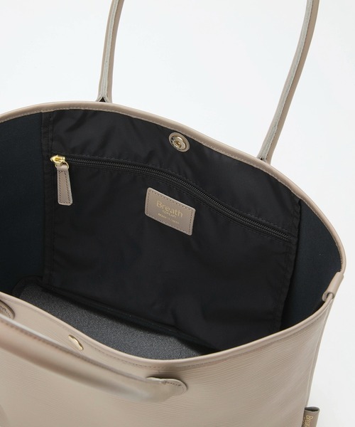 Breath TOPKAPI(ブレストプカピ)の「【Breath TOPKAPI】RIPPLE リプル レザーハンドル A4 トートバッグ(トートバッグ・レディース・ブラック/アイボリー/グレイッシュベージュ・FREE)」の18枚目の写真