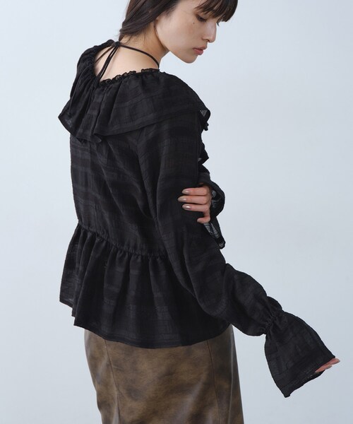CODE A(コードエー)の「dream ruffle lace blouse(シャツ/ブラウス・レディース・ブラック/ホワイト・00)」の3枚目の写真