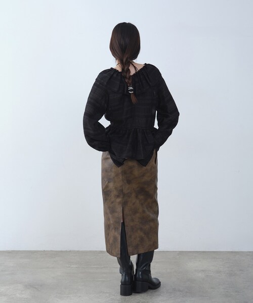 CODE A(コードエー)の「dream ruffle lace blouse(シャツ/ブラウス・レディース・ブラック/ホワイト・00)」の5枚目の写真