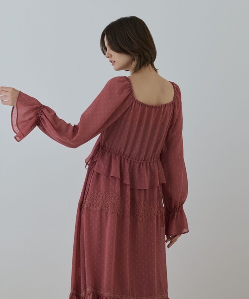 GRACE CONTINENTAL(グレースコンチネンタル)の「レースコンビカットジャガードワンピース(ワンピース・レディース・ベージュ/ピンク/ブラック・38/36)」の7枚目の写真