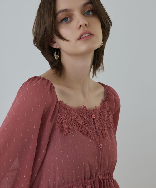 GRACE CONTINENTAL(グレースコンチネンタル)の「レースコンビカットジャガードワンピース(ワンピース・レディース・ベージュ/ピンク/ブラック・38/36)」の8枚目の写真
