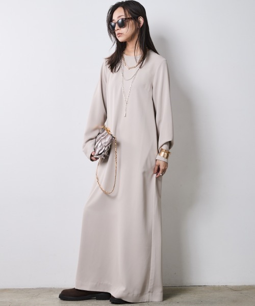CHIC STYLE(シックスタイル)の「クルーネックマキシワンピース<大きいサイズ有>シックスタイル(ワンピース・レディース・ブラック/ベージュ・5L/4L/3L/LL/L/M)」の8枚目の写真