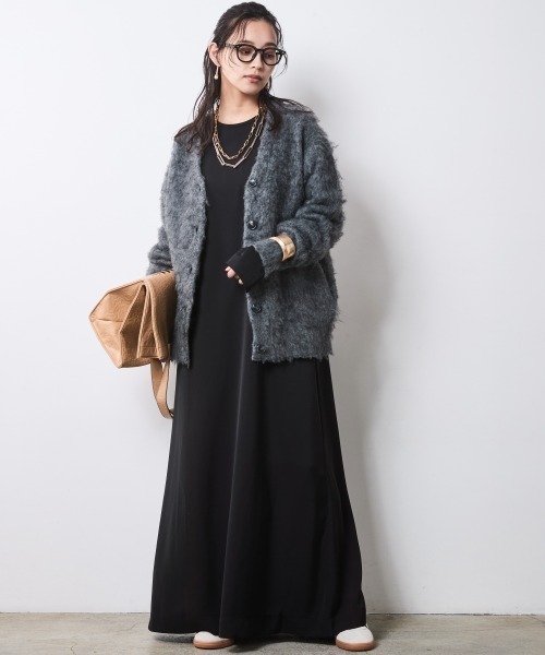 CHIC STYLE(シックスタイル)の「クルーネックマキシワンピース<大きいサイズ有>シックスタイル(ワンピース・レディース・ブラック/ベージュ・5L/4L/3L/LL/L/M)」の14枚目の写真