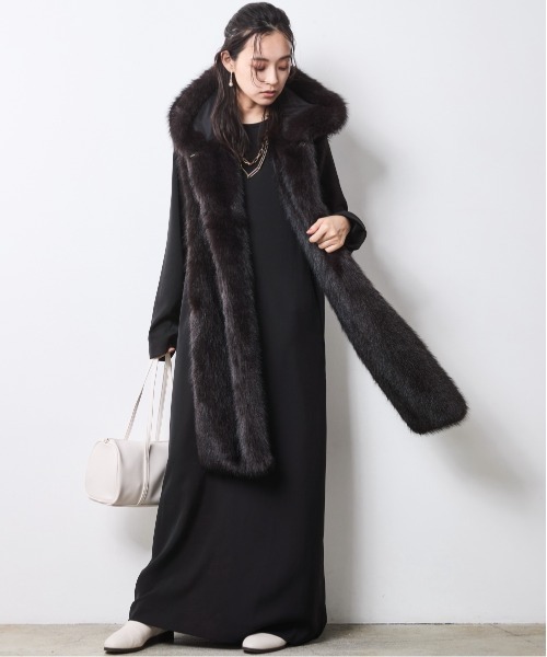CHIC STYLE(シックスタイル)の「クルーネックマキシワンピース<大きいサイズ有>シックスタイル(ワンピース・レディース・ブラック/ベージュ・5L/4L/3L/LL/L/M)」の17枚目の写真