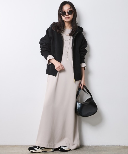 CHIC STYLE(シックスタイル)の「クルーネックマキシワンピース<大きいサイズ有>シックスタイル(ワンピース・レディース・ブラック/ベージュ・5L/4L/3L/LL/L/M)」の5枚目の写真