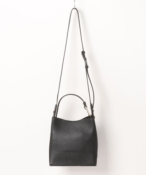 FURLA(フルラ)の「フルラ ヌヴォラ (Furla Nuvola) バケットバッグ MINI(ショルダーバッグ・レディース・ブラック/ダークブルー/バーガンディー/ストーン/オフホワイト/モカ・ONE SIZE)」の21枚目の写真