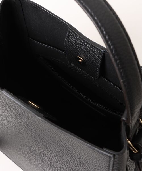 FURLA(フルラ)の「フルラ ヌヴォラ (Furla Nuvola) バケットバッグ MINI(ショルダーバッグ・レディース・ブラック/ダークブルー/バーガンディー/ストーン/オフホワイト/モカ・ONE SIZE)」の7枚目の写真