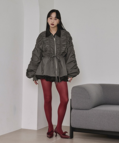 Ezick（エジック）の「peplum blouson シャーリングボリュームブルゾン（ブルゾン・レディース・ブラック/カーキ・FREE）」の6枚目の写真