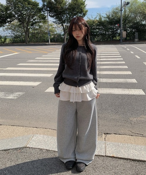 anyonemore（エニワンモア）の「ボタンシンプルラウンドニットカーディガン（カーディガン/ボレロ・レディース・チャコール・SMALL/MEDIUM/LARGE）」の7枚目の写真