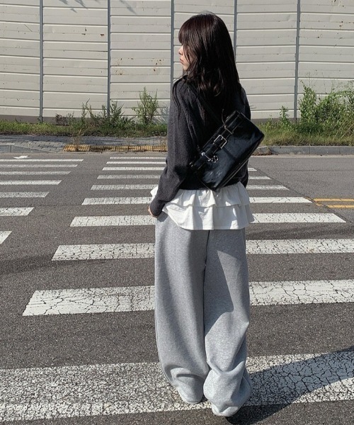 anyonemore（エニワンモア）の「ボタンシンプルラウンドニットカーディガン（カーディガン/ボレロ・レディース・チャコール・SMALL/MEDIUM/LARGE）」の8枚目の写真