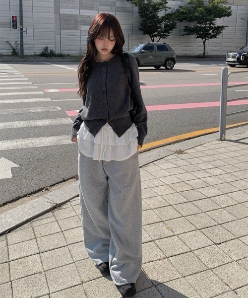 anyonemore（エニワンモア）の「ボタンシンプルラウンドニットカーディガン（カーディガン/ボレロ・レディース・チャコール・SMALL/MEDIUM/LARGE）」の12枚目の写真