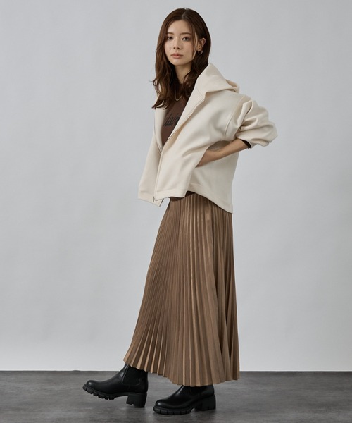 abahouse mavie(アバハウスマヴィ)の「シルキーダンボールフーディー(パーカー・レディース・アイボリー/チャコールグレー/スミクロ・フリー)」の4枚目の写真