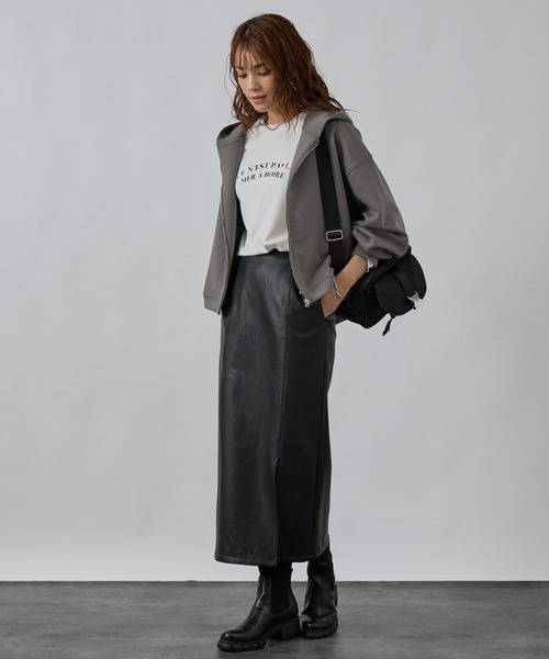 abahouse mavie(アバハウスマヴィ)の「シルキーダンボールフーディー(パーカー・レディース・アイボリー/チャコールグレー/スミクロ・フリー)」の14枚目の写真