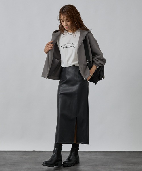 abahouse mavie(アバハウスマヴィ)の「シルキーダンボールフーディー(パーカー・レディース・アイボリー/チャコールグレー/スミクロ・フリー)」の16枚目の写真