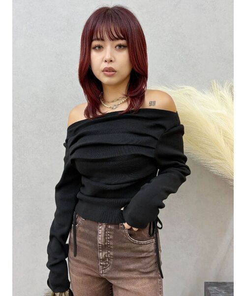 EVRIS（エヴリス）の「サイドドロストオフショルニットトップス（ニット/セーター・レディース・ホワイト/ブラック・FREE）」の12枚目の写真