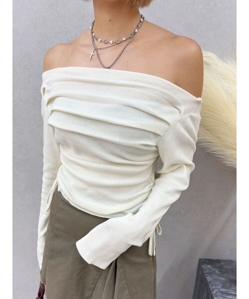 EVRIS（エヴリス）の「サイドドロストオフショルニットトップス（ニット/セーター・レディース・ホワイト/ブラック・FREE）」の17枚目の写真