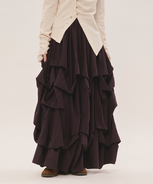 loin nuit（ロワンニュイ）の「tuck design volume skirt / タック